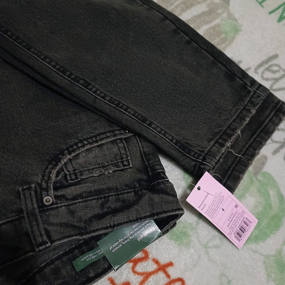 High-Rise Jeans